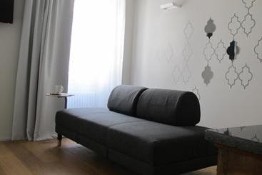 تختخواب و صبحانه Maison Alliod