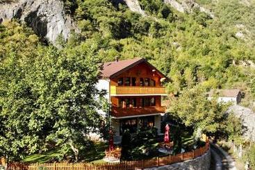Vila Alexander B&b