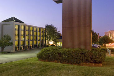 هتل Cabot Lodge Millsaps