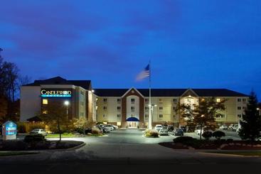 Hôtel Sonesta Simply Suites Cleveland North Olmsted Airport