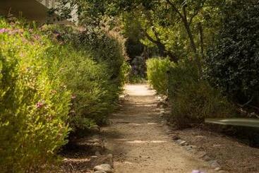 هتل Carmel River Inn