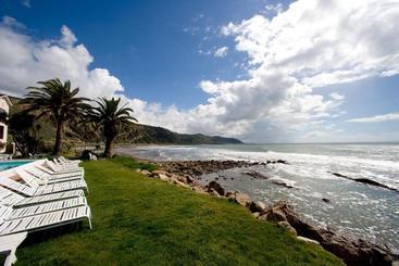 هتل Cliff House Inn