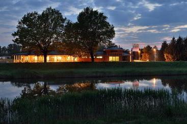 בית מלון כפרי Traumhaus Im Elsterpark