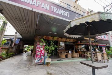 پانسیون Reddoorz Syariah @ Jalan Arteri Kualanamu Medan