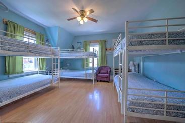 هاستل Hi Charlottetown Backpacker S Inn