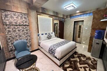 هتل Beverly Villa