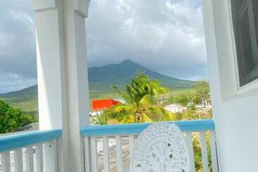 پانسیون Beverley's Guest House, Nevis