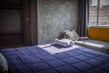 Yim Hostel Co. Ltd.   Adults Only