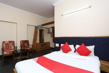 هتل Oyo 40636  Kama S Inn