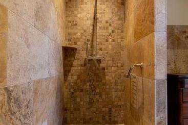 تختخواب و صبحانه Domaine De La Chapelle