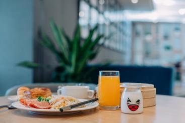 Kyriad Marvelous Hotel Shanghai Jiading Baolong Plaza Branch