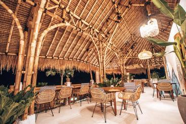 هتل Mohini Komodo Resort