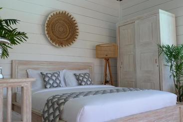 هتل Mohini Komodo Resort