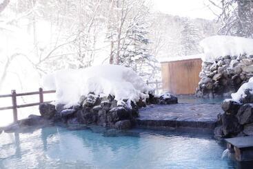 فندق Tomuraushionsen Higashi Taisetsuso