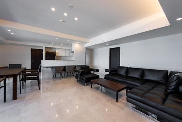 هتل Condo Royal Ryu Kyu