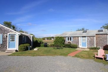 Colonial Acres Resort