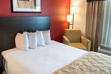 فندق Quality Inn