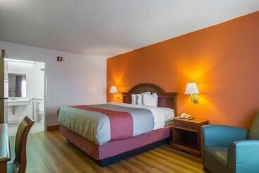 Motel 6 Waycross