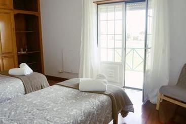 تختخواب و صبحانه Martin's Villa