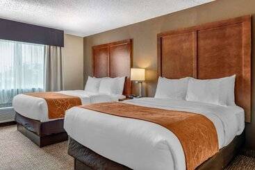 هتل Comfort Suites Terre Haute University Area