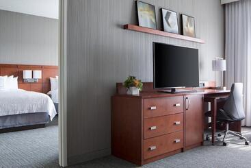 هتل Courtyard Grand Rapids Downtown