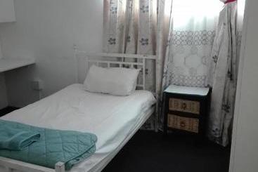 تختخواب و صبحانه Balcony Manor