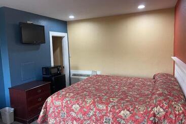 Kenwood Court Motel