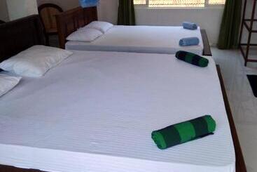 پانسیون Mallika Resort