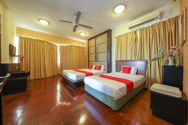 בית מלון כפרי Oyo 993 88 Mario S