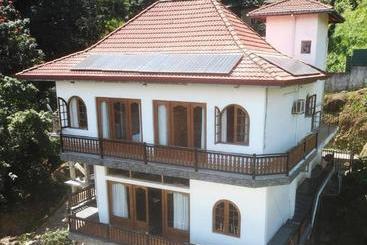 پانسیون Waldhaus Kandy