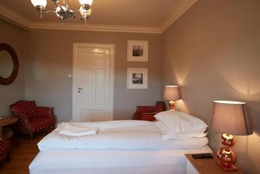 پانسیون Guesthouse Akurinn