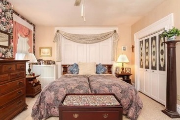 هتل Chester Bulkley House Bed & Breakfast