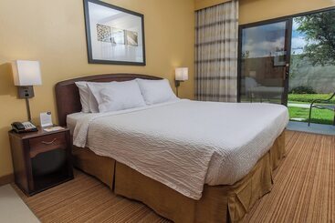 فندق Courtyard By Marriott Florence