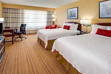 בית מלון כפרי Courtyard Tampa Brandon