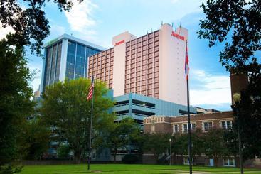 هتل Jackson Downtown Convention Center