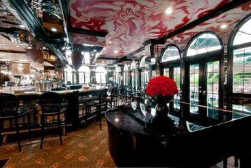 هتل The Chesterfield  Palm Beach