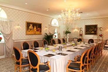 هتل The Chesterfield  Palm Beach