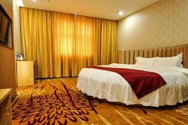 هتل 7 Days Inn Guangzhou Pazhou Branch