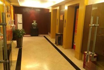 هتل 7days Inn Shenzhen Sungang East Road