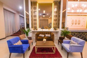 Daima Hotel Padang