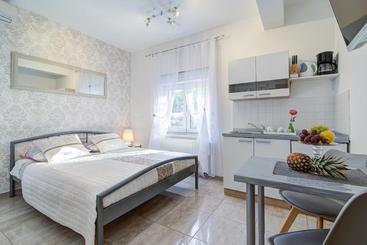 پانسیون Apartments Prpic Senj