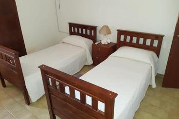 פנסיון Hostal Los Sesto