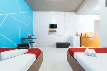בית מלון כפרי Reddoorz @ Aparente Gensan