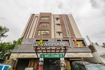 هتل Oyo 8867  Jaya Grand Saver
