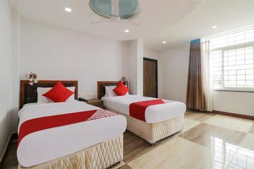 هتل Oyo 8867  Jaya Grand Saver