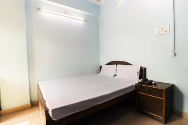 هتل Spot On 46219 Satkar Guest House
