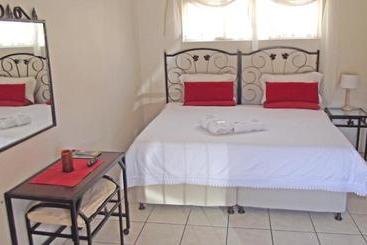 پانسیون Acres B&b