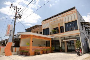 هتل Oyo 1612  Central City