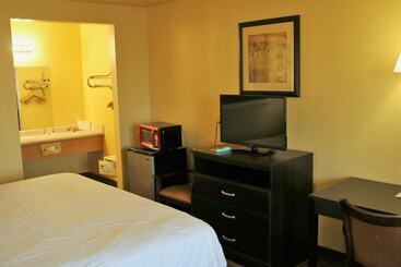 هتل Days Inn By Wyndham Fresno South