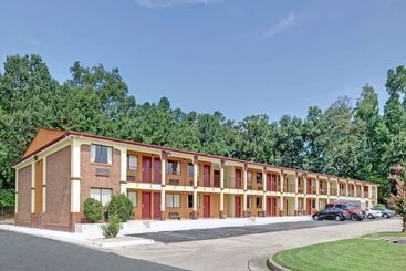 هتل Days Inn By Wyndham Newport News